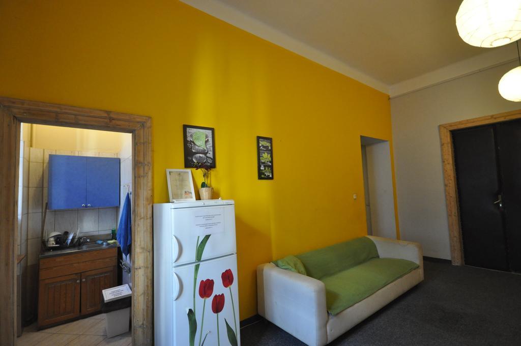 Hostel Yellow Krakow Ngoại thất bức ảnh