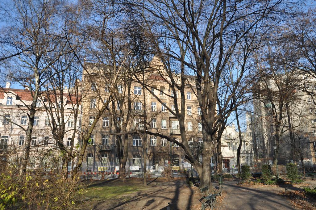 Hostel Yellow Krakow Ngoại thất bức ảnh