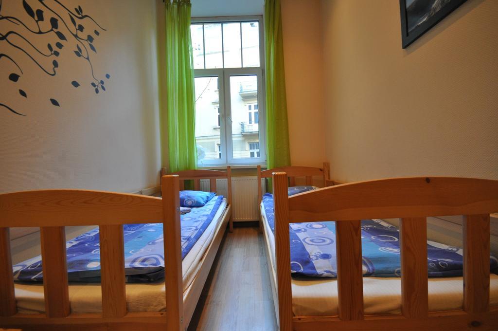 Hostel Yellow Krakow Ngoại thất bức ảnh