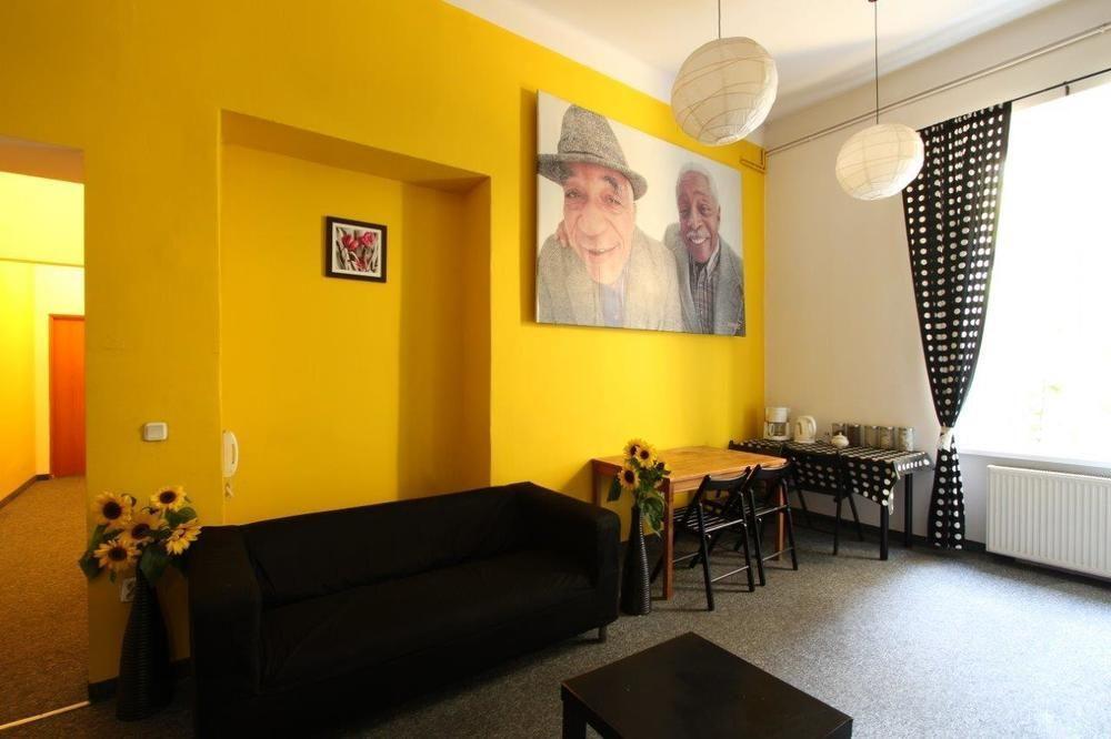 Hostel Yellow Krakow Ngoại thất bức ảnh