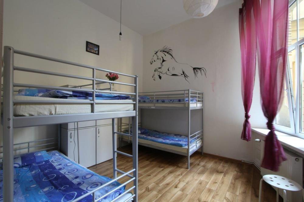 Hostel Yellow Krakow Ngoại thất bức ảnh