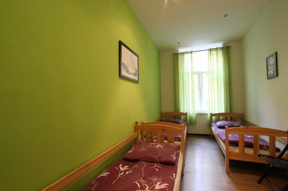 Hostel Yellow Krakow Ngoại thất bức ảnh